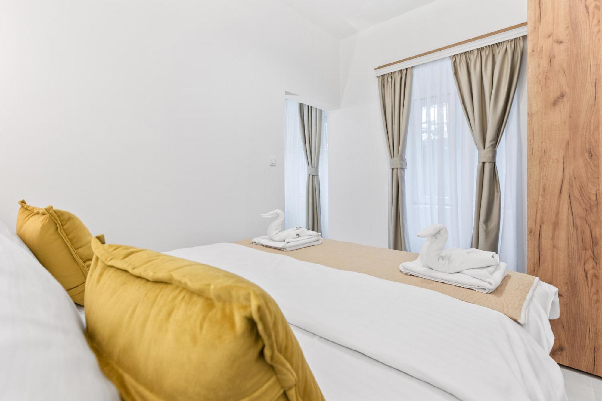 Old Town 466 Apartments Kotor Bagian luar foto